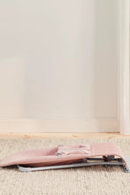 將圖片載入圖庫檢視器 BabyBjörn Bouncer Bliss - Light Pink, 3D Jersey 7