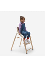 
                        
                          Load image into Gallery viewer, Bugaboo Giraffe Chair - Neutral Wood / White 7
                        
                      