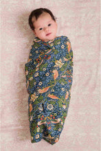 
                        
                          Load image into Gallery viewer, Dockatot Swaddle Set - Brer Rabbit / Strawberry Thief 8
                        
                      