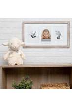 
                        
                          Load image into Gallery viewer, Pearhead Babyprints Rustic Frame 2
                        
                      