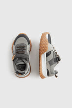 
                        
                          Load image into Gallery viewer, Mothercare Brown Trainers
                        
                      