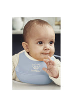 
                        
                          Load image into Gallery viewer, Babybjorn Feeding Bib Set 2 Pack Powder Blue 2
                        
                      