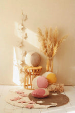 
                        
                          Load image into Gallery viewer, Moi Mili Cream Dust Velvet Garland With Stars 1
                        
                      