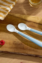 
                        
                          Load image into Gallery viewer, BabyBjörn Feeding Spoon, 2-pack (Powder blue)
                        
                      