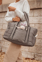 
                        
                          將圖片載入圖庫檢視器 Beaba Puffy Paris Changing Bag Gazelle
                        
                      