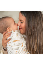 
                        
                          Load image into Gallery viewer, Aden + Anais Essential Swaddles Giraffe Safari 4 Pack
                        
                      