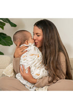 
                        
                          Load image into Gallery viewer, Aden + Anais Essential Swaddles Giraffe Safari 4 Pack
                        
                      
