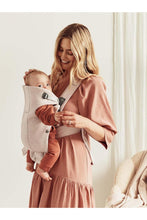 
                        
                          Load image into Gallery viewer, BabyBjörn Baby Carrier Mini -  Light Beige, 3D Mesh
                        
                      