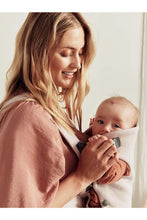 
                        
                          Load image into Gallery viewer, BabyBjörn Baby Carrier Mini -  Light Beige, 3D Mesh
                        
                      