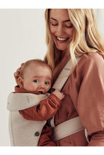 
                        
                          Load image into Gallery viewer, BabyBjörn Baby Carrier Mini -  Light Beige, 3D Mesh
                        
                      