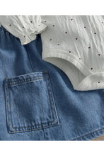 
                        
                          Load image into Gallery viewer, Mamas &amp; Papas Denim Pinny Dress &amp; Heart Bodysuit Set
                        
                      