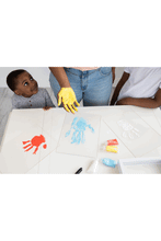 
                        
                          Load image into Gallery viewer, Pearhead Clear Family Print Frame - Online Exclusive
                        
                      