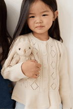 
                        
                          Load image into Gallery viewer, Snuggle Bunnies Little Penelope - Caramel - 15 Cm little best friend
                        
                      