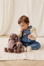 
                        
                          Load image into Gallery viewer, Snuggle Bunnies Penelope - Spice - 30 Cm
                        
                      