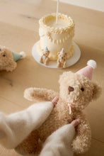 
                        
                          Load image into Gallery viewer, Snuggle Bunnies Arthur Keyring - Fairy next to the birthday cake
                        
                      