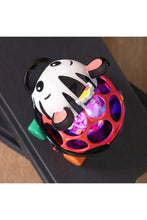 
                        
                          將圖片載入圖庫檢視器 Baby Einstein Curious Car Zen Oball Toy Car &amp; Rattle
                        
                      