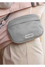 
                        
                          Load image into Gallery viewer, BabyBjörn Pocket Pouch for Baby Carrier
                        
                      