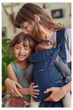 
                        
                          將圖片載入圖庫檢視器 BabyBjorn Baby Carrier Move 11
                        
                      