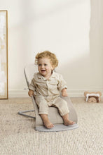 
                        
                          Load image into Gallery viewer, Babybjörn Bouncer Bliss Woven Mélange (Light Beige)
                        
                      