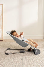 
                        
                          Load image into Gallery viewer, Babybjörn Bouncer Bliss Woven Mélange (Light Grey)
                        
                      