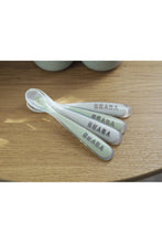 
                        
                          Load image into Gallery viewer, Beaba Set of 4 Ergonomic 1st Age Silicone Spoons - Green 2
                        
                      