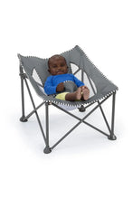 
                        
                          將圖片載入圖庫檢視器 Bright Starts Pop 'N Chill Travel Seat - Grey
                        
                      