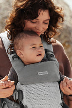 
                        
                          將圖片載入圖庫檢視器 Babybjörn Bib For Baby Carrier Harmony - Light Grey
                        
                      