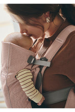 
                        
                          Load image into Gallery viewer, Babybjörn Baby Carrier Mini - Dusty Pink
                        
                      