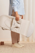
                        
                          將圖片載入圖庫檢視器 Babybjörn Bouncer Balance Soft - Light Beige
                        
                      