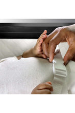 
                        
                          將圖片載入圖庫檢視器 FREE GIFT - Ingenuity Basic Changing Essentials Kit with Changing Pad
                        
                      
