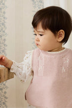 
                        
                          將圖片載入圖庫檢視器 Jamie Kay Abbie Knitted Top - Sweetpea Marle Abbie Flower
                        
                      