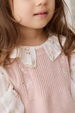 
                        
                          將圖片載入圖庫檢視器 Jamie Kay Abbie Knitted Top - Sweetpea Marle Abbie Flower
                        
                      
