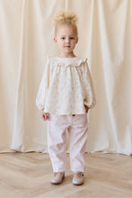 
                        
                          將圖片載入圖庫檢視器 Jamie Kay Briella Pant - Soft Misty Rose
                        
                      