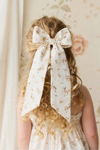 
                        
                          將圖片載入圖庫檢視器 Jamie Kay Organic Cotton Alora Bow - Bianca Antique
                        
                      