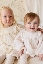 
                        
                          將圖片載入圖庫檢視器 Jamie Kay Organic Cotton Muslin Amira Dress - Vintage Ditsy
                        
                      