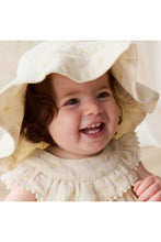 
                        
                          將圖片載入圖庫檢視器 Jamie Kay Organic Cotton Muslin Noelle Hat - Vintage Ditsy
                        
                      