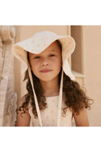 
                        
                          將圖片載入圖庫檢視器 Jamie Kay Organic Cotton Muslin Noelle Hat - Vintage Ditsy
                        
                      