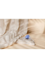 
                        
                          Load image into Gallery viewer, Lansinoh Latch Assist Dual Cone
                        
                      