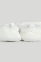 
                        
                          將圖片載入圖庫檢視器 Mothercare White Fluffy Baby Slippers
                        
                      