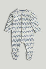 
                        
                          Load image into Gallery viewer, Mothercare Ocean My First 8-Piece Outfit Gift Set
                        
                      