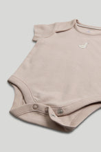 
                        
                          Load image into Gallery viewer, Mothercare My First Goose 8-Piece Outfit Gift Set
                        
                      