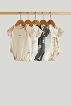 
                        
                          將圖片載入圖庫檢視器 Mothercare 5 Pack Animals Short-Sleeved Bodysuits
                        
                      