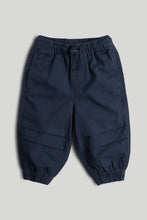 
                        
                          將圖片載入圖庫檢視器 Mothercare Navy Ripstop Trousers
                        
                      