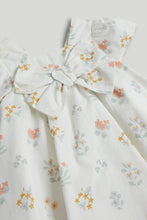 
                        
                          將圖片載入圖庫檢視器 Mothercare Floral Dress, Knickers and Socks Outfit
                        
                      