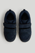 
                        
                          將圖片載入圖庫檢視器 Mothercare Navy Trainers
                        
                      