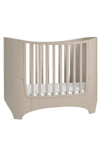 
                        
                          Load image into Gallery viewer, Leander Classic Baby Cot 0-3 yrs - Cappuccino
                        
                      