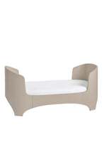 
                        
                          Load image into Gallery viewer, Leander Classic Baby Cot 0-3 yrs - Cappuccino
                        
                      