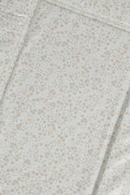 
                        
                          將圖片載入圖庫檢視器 Mothercare Floral Changing Mat
                        
                      