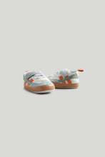 
                        
                          將圖片載入圖庫檢視器 Mothercare Sporty Pram Trainers
                        
                      