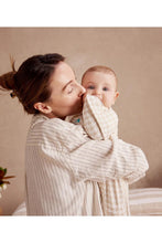 
                        
                          將圖片載入圖庫檢視器 Love To Dream Swaddle Up Original Cotton Tan Houndstooth
                        
                      